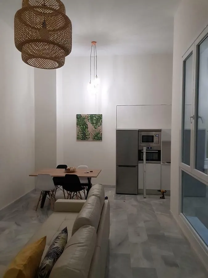 Ferienwohnung Apartamento Nuevo En Casa Tipo Palacio Cádiz